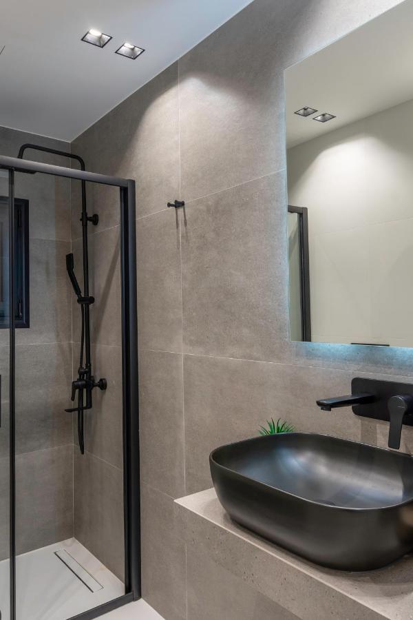 Luxury Studio Apartment In The Heart Of Atenas Exterior foto